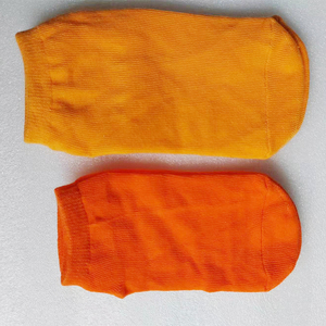 Chaussettes antidérapantes en coton colorées unisexes pour utilisation en salle de <span class=keywords><strong>trampoline</strong></span>, enfants et adultes - Product Image 4
