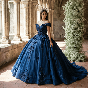 Vestido de Quinceañera Azul Marino Lsany228, con Apliques de Corazón, Flores 3D, Cola de Capilla, Largo hasta el Suelo, Vestido de Gala para Fiesta de 16 Años - Product Image 1