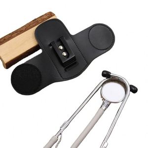 Expédition rapide - Porte-stéthoscope en cuir PU avec clip - Cadeau promotionnel portable pour médecins et infirmières (gaufrage) - Product Image 2