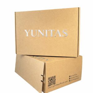 Caja de Envío Autocerrable de Cartón Corrugado Kraft con Logotipo Impreso en Dorado de Alta Gama, Resistente, Minimalista y de Marca Premium - Product Image 1