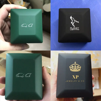 Approvisionnement Direct d'Usine : Dernières Boîtes à Bijoux avec Logo Personnalisé LED, Boîte à Bague de Fiançailles Noire avec Lumière LED