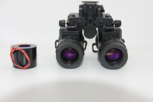 กล้องส่องกลางคืน PVS31 สำหรับล่าสัตว์ พร้อมอุปกรณ์ติดหมวกและตัวเพิ่มความสว่างภาพสีขาว - Product Image 4