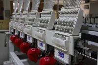 Lejia – cadre avec broderie, combinaison bonnet/chapeau avec broderie