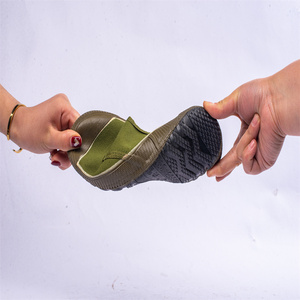 Scarpe di tela con suola in gomma cinese - Product Image 5