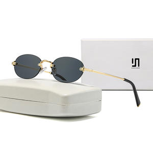 Nuevas gafas de sol ovaladas para mujer, montura metálica, UV400, lentes de PC ligeras, tipo 3, color negro, número de pieza 8126 - Product Image 2