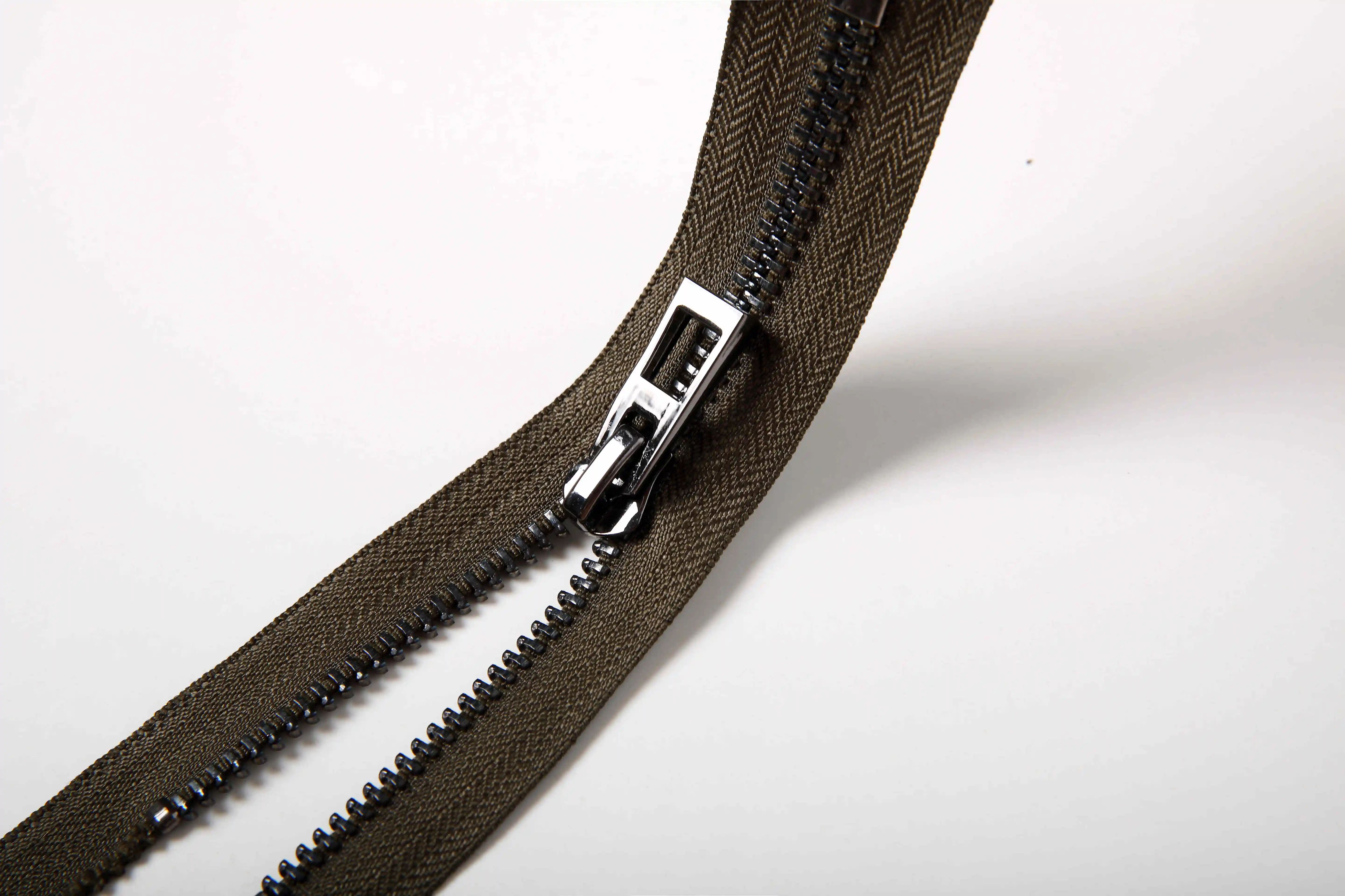 Hengda High Quality Copper Zipper No. 5 50cm Length Silver Teeth Open-End Metal Zip for Cotton-Padded Vest Coat Pants Jacket zip