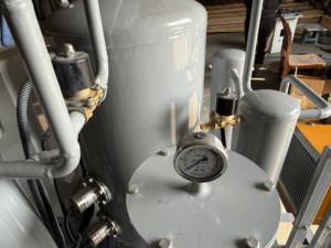 Macchina per il filtraggio dell'olio lubrificante per turbine, purificatore d'olio con demulsificazione per la riparazione di macchinari pesanti - Product Image 2