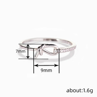 Kadınlar için Halat Düğümü Kübik Zirkonya Yüzük, 7mm, Beyaz Altın Kaplama Pirinç Zarif Minimalist, Beyaz Altın
