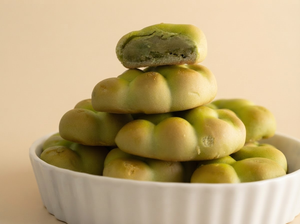 ขนมปังมัสกัตชีน ขนมหวานพรีเมี่ยมสไตล์เกาหลี 6 ชิ้น ขนมปังเพื่อสุขภาพ ชุดของขวัญองุ่นยองเชอน - Product Image 1