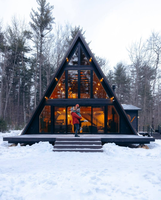 Maison modulaire triangulaire Kit à faible coût Maison d'hôtel en bois avec conception à cadre en A pour conteneur rural Living & Bedrooms