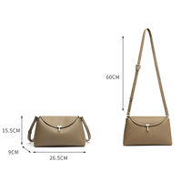 Tas Selempang Kulit Sapi Pebbled Taupe dengan Kunci Putar, Tali Konvertibel, Pouchette Minimalis untuk Wanita, Label Pribadi
