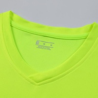 Uniforme de Fútbol Personalizado Verde Neón, Pantalones Cortos con Estampado por Transferencia de Calor, 100% Poliéster 220g, Secado Rápido, Venta al Por Mayor