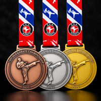 Médaille de Taekwondo carrée creuse en alliage de zinc, or, argent, bronze, avec logo personnalisé et ruban pour compétition de karaté et dojo