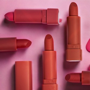 Tubos de bálsamo labial recargables de lujo al por mayor y personalizados con un diseño único de barras de plástico para lápiz labial - Product Image 6