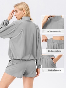 Completo Sportivo Estivo da Donna, Casual, con Colletto Verticale, Traspirante, Pantaloncini da Corsa ad Asciugatura Rapida, Set Due Pezzi per Fitness - Product Image 1