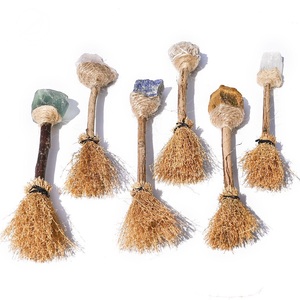 Artigianato in Cristallo Naturale all'Ingrosso, Pietra Grezza, Quarzo, Ametista, Fluorite, Decorazione <span class=keywords><strong>Scopa</strong></span> della <span class=keywords><strong>Strega</strong></span> per il Festival di Halloween - Product Image 1