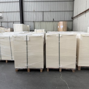 Gobelet en papier C2S en feuille, revêtement PE de qualité alimentaire, surface mate, poids personnalisé pour la fabrication de gobelets en papier pour boissons chaudes et froides - Product Image 1