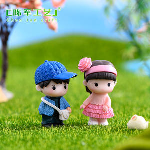 Chenjun <span class=keywords><strong>de</strong></span> buena calidad, <span class=keywords><strong>pareja</strong></span> <span class=keywords><strong>de</strong></span> <span class=keywords><strong>al</strong></span> <span class=keywords><strong>lado</strong></span>, musgo, micropaisaje, Zakka, Mini artesanía <span class=keywords><strong>de</strong></span> resina, decoración, llavero, accesorios para pasteles DIY - Product Image 2