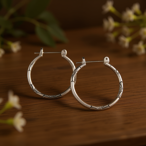 Orecchini a cerchio in argento tibetano con motivo a raggi di sole, gioielli alla moda unisex, orecchini in metallo placcato argento per l'uso quotidiano - Product Image 2