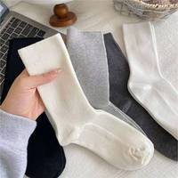 Chaussettes mi-mollet blanches pour femmes, style automne-hiver, en coton, style japonais, chaussettes décontractées polyvalentes pour tous les jours