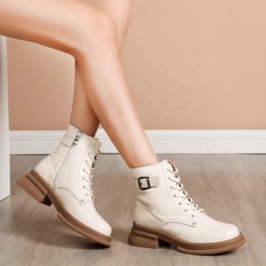 Botas de Cuero Vacuno Estilo Británico para Mujer, Otoño-Invierno, Cómodas, con Suela Suave, Tacón Grueso, Punta Redonda, Cierre de Cremallera - Product Image 3