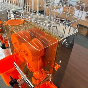 Presse-agrumes automatique commercial, machine à <span class=keywords><strong>jus</strong></span> <span class=keywords><strong>d</strong></span>'<span class=keywords><strong>orange</strong></span> et de citron électrique, extracteur de <span class=keywords><strong>jus</strong></span> de fruits, 110V 220V, <span class=keywords><strong>prix</strong></span> <span class=keywords><strong>d</strong></span>'usine - Product Image 5