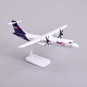 Modelo de Avión Estático <span class=keywords><strong>FedEx</strong></span> Express <span class=keywords><strong>ATR</strong></span> 72-600 de Resina a Escala 1:100 de 27 cm con Logotipo Personalizado, Regalo Corporativo Empresarial para Exhibición - Product Image 2