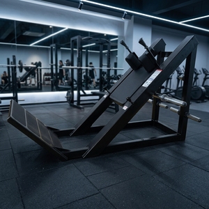 Máquina de <span class=keywords><strong>prensa</strong></span> de piernas y sentadillas hack de 45 grados con carga de placas metálicas de alta calidad para uso comercial, equipo de gimnasio duradero y seguro - Product Image 2
