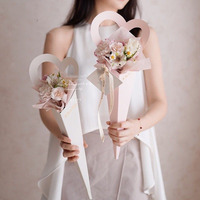 Boîte d'emballage en forme de cœur pour une seule rose, manchons en carton personnalisés avec poignée, boîte cadeau romantique pour la Saint-Valentin