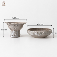 Plateau à fruits en céramique gris perle avec texture à points en relief, plateau de service décoratif pour bonbons, chocolats et présentation de desserts