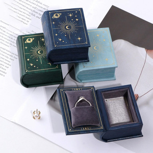 กล่องใส่เครื่องประดับแม่เหล็กทรงหนังสือ EVERWIN ดีไซน์หรูหรา พร้อมลายดาวปั๊มทอง สำหรับแหวน สีฟ้าเขียวและสีมิ้นท์ - Product Image 6