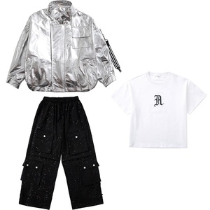 Vêtements de danse de rue tendance pour enfants, ensemble veste en cuir <span class=keywords><strong>brillant</strong></span> hip-hop pour garçon et pantalon de travail, vêtements de performance pour fille sur scène et défilé - Product Image 5