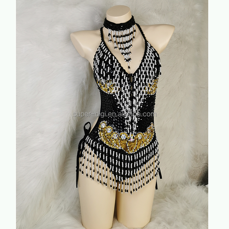 Tenue De Danse Femme Tenue De Danse Latine Pour Femmes - Crop Top Scintillant Et Short à Plumes - Samba, Rumba, Danse Du Ventre Crop Top Short Plumes Danse Latine Samba Rumba Tenue De Danse Femme Tenue De Danse Latine Pour Femmes - Crop Top Scintillant Et Short à Plumes - Samba, Rumba, Danse Du Ventre Crop Top Short Plumes Danse Latine Samba Rumba