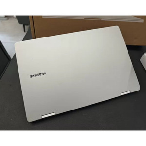 Samsung Galaxy Book2 360 : 2-en-1 convertible, processeur Intel Core i5 de 12e génération. Écran tactile AMOLED de 13,3 pouces, 8 Go/256 Go et écosystème <span class=keywords><strong>DeX</strong></span> - Product Image 3