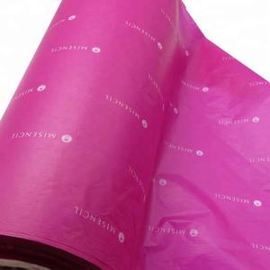 Papel de seda al por mayor de color rosa con logo blanco para cosméticos, paquete completo enrollado - Product Image 4