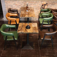 Klassische amerikanische Industrie-Vintage-Stil Restaurant Bistro Bar Café Fast-Food Eisen-Esszimmerstühle und Holztisch-Sets