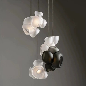 Lámpara colgante de cristal personalizada posmoderna nórdica para Lounge Bistro y Holiday Villa Iluminación de araña de diseño exclusivo - Product Image 1