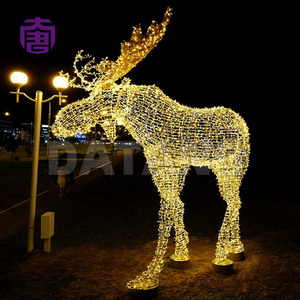 Décoration de Noël LED en forme de cerf pour extérieur, design 3D en fil métallique, blanc chaud 2700K, étanche pour affichage festif - Product Image 2