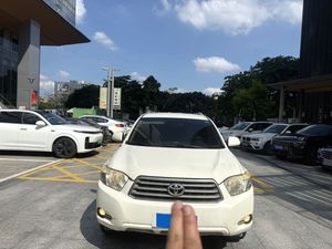 โตโยต้า ไฮแลนเดอร์ มือสอง ปี 2009 เครื่องยนต์ 3.5 V6 ขับเคลื่อน 4 ล้อ 7 ที่นั่ง เกียร์อัตโนมัติ หลังคาซันรูฟ เบาะหนัง - Product Image 2