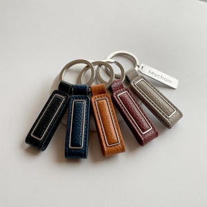 سلسلة مفاتيح جلدية فارغة مخصصة بالجملة حلقة مفاتيح فاخرة مستطيلة الشكل من الجلد الصناعي - Product Image 3