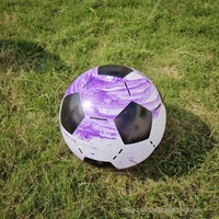 Ballon gonflable géant coloré en plastique pour adultes, idéal pour le football aquatique, la scène, le volley-ball de plage et les jeux aquatiques.