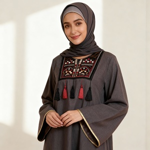 Abaya Larga de Color Sólido Bordada Estilo Dubái de Alta Calidad para Mujeres Musulmanas, Venta al por Mayor de Proveedor Chino - Product Image 1