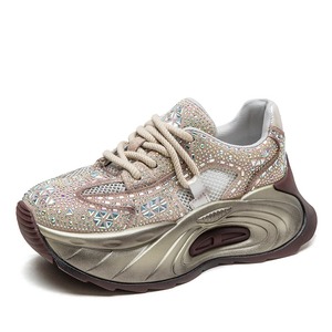 Nuevo estilo de zapatillas deportivas transpirables de malla con brillantes pedrerías, adecuadas para uso casual, versátiles y a la moda, para mujer. - Product Image 1