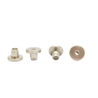 Fournisseur chinois d'usinage CNC proposant des pièces de fixation sur mesure, écrous avec tolérance de 0,02 mm, traitement de surface au nickel sans électrolyse.
