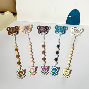 Chaîne de sucette pour bébé de qualité alimentaire confortable en gros, nourrir en toute sécurité le bébé avec des fruits frais, sucette en silicone pour bébé - Product Image 2