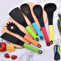 7 Parça Naylon Silikon Mutfak Gereç Seti Yapışmaz Pişirme Aletleri Seti, Standlı Spatula, Kepçe, Süzgeç, Ev Mutfağı İçin