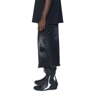 <span class=keywords><strong>Pantaloncini</strong></span> Personalizzati REWORKED BLACK <span class=keywords><strong>3</strong></span>_<span class=keywords><strong>4</strong></span> DOUBLE KNEE PANTS, Jeans a Vita Bassa con Orlo Tagliato - Product Image 4
