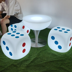 Silla de cubo de dados LED de lujo moderna, sillas de barra de plástico de estilo rústico para comedor, hogar, energía solar, uso en exteriores y hoteles - Product Image 2