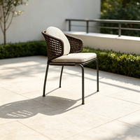 Ensemble table et chaises en rotin d'extérieur pour jardin, cour, balcon, café, salon de thé ou espace lounge extérieur