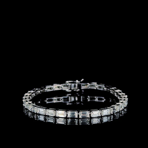 ต่างหูเพชรรูปแสงออโรร่าที่เจียระไนอย่างงดงามและดีไซน์หรูหราเหมาะสำหรับโอกาสพิเศษและสไตล์ที่ไร้กาลเวลา - Product Image 1